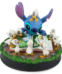 Disney Medium Figure - Stitch With Ducks - The Ugly Duckling